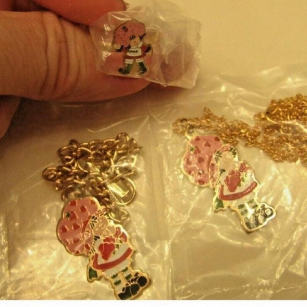 NEW Vintage Strawberry Shortcake Jewelry Set including Necklace, Bracelet & ring
